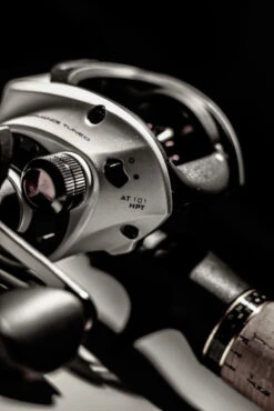 Quantum Accurist Baitcast AT101 HPT -Abu Garcias Boutique 22 570101 5